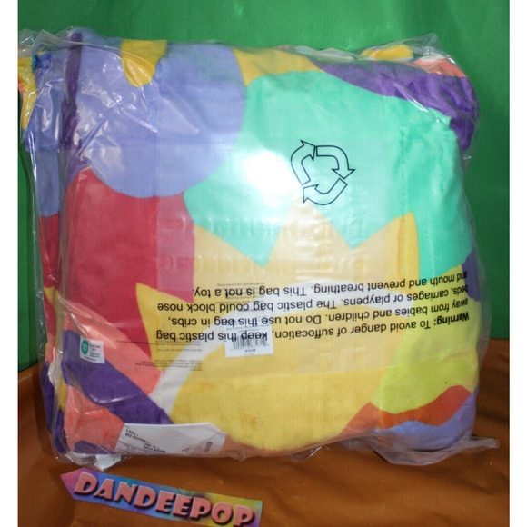 Crayola Kohl's Collaboration 2 Pack Faux Fur Abstract Throw Pillows 16 x 16 - Picture 3 of 3